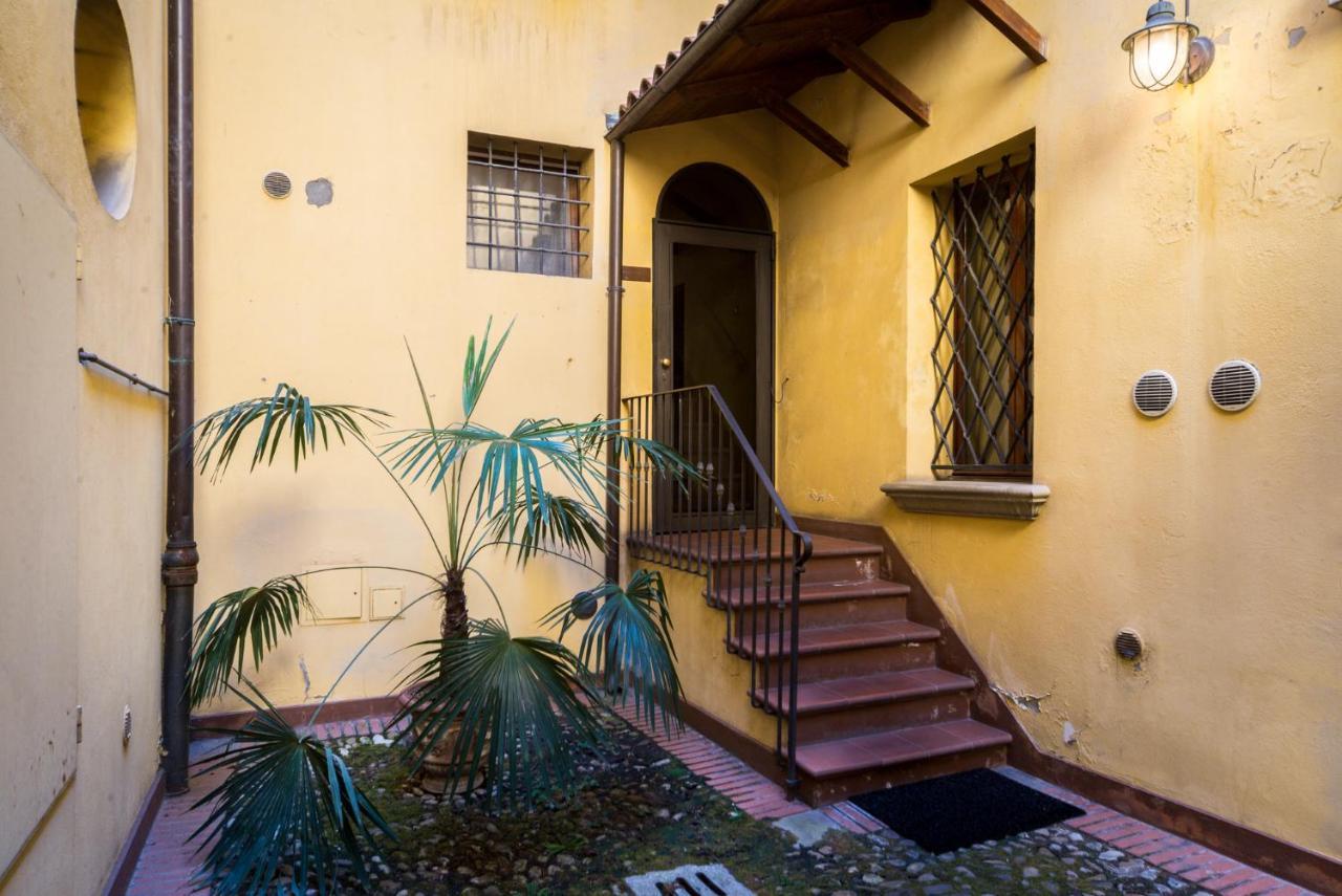 Piazza Maggiore Duplex Apartment By Wonderful Italy Болонья Экстерьер фото